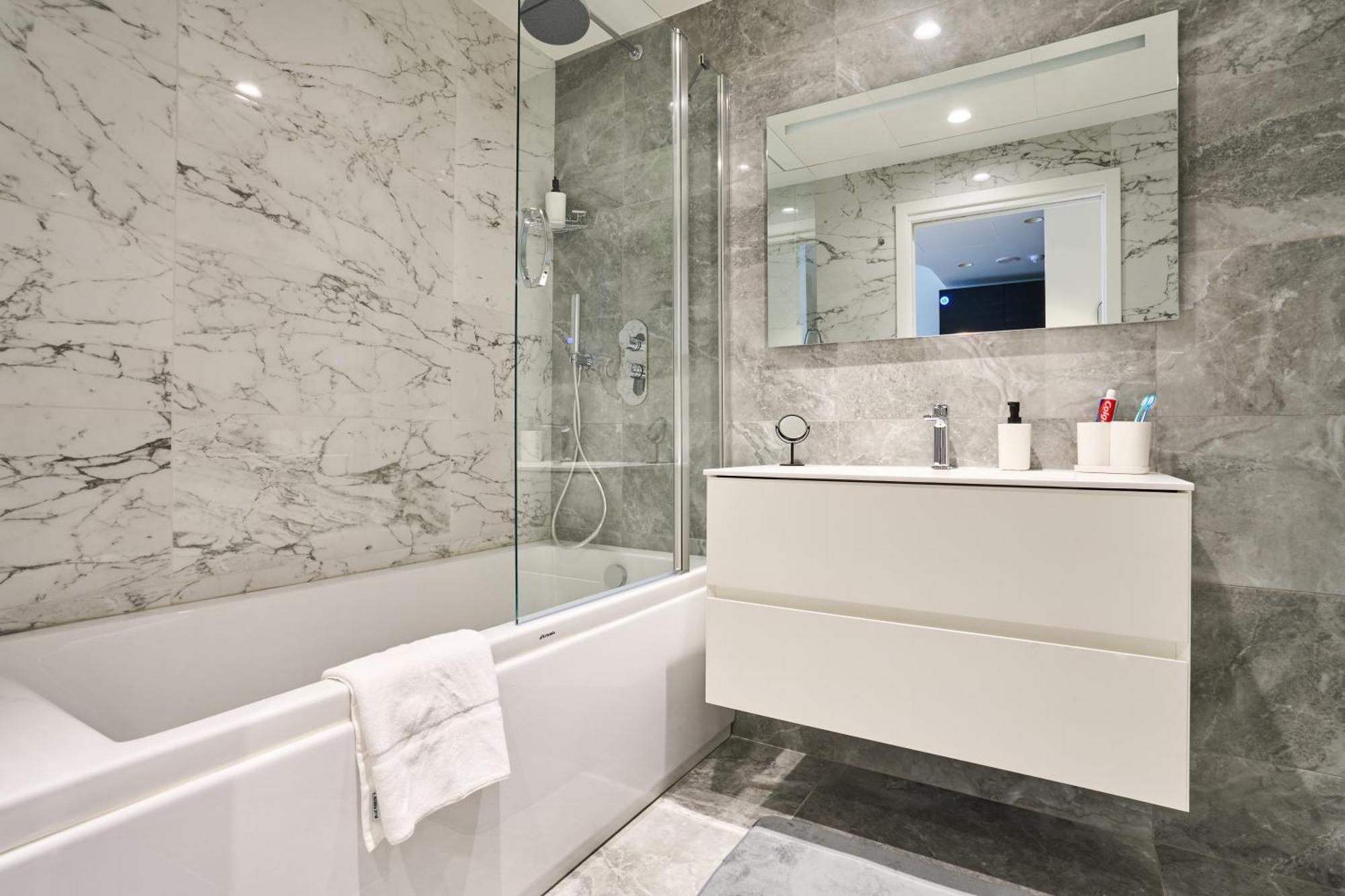 Stunning Seaview Mercury Tower - Luxurious Twin Units Apartment Saint Julian's