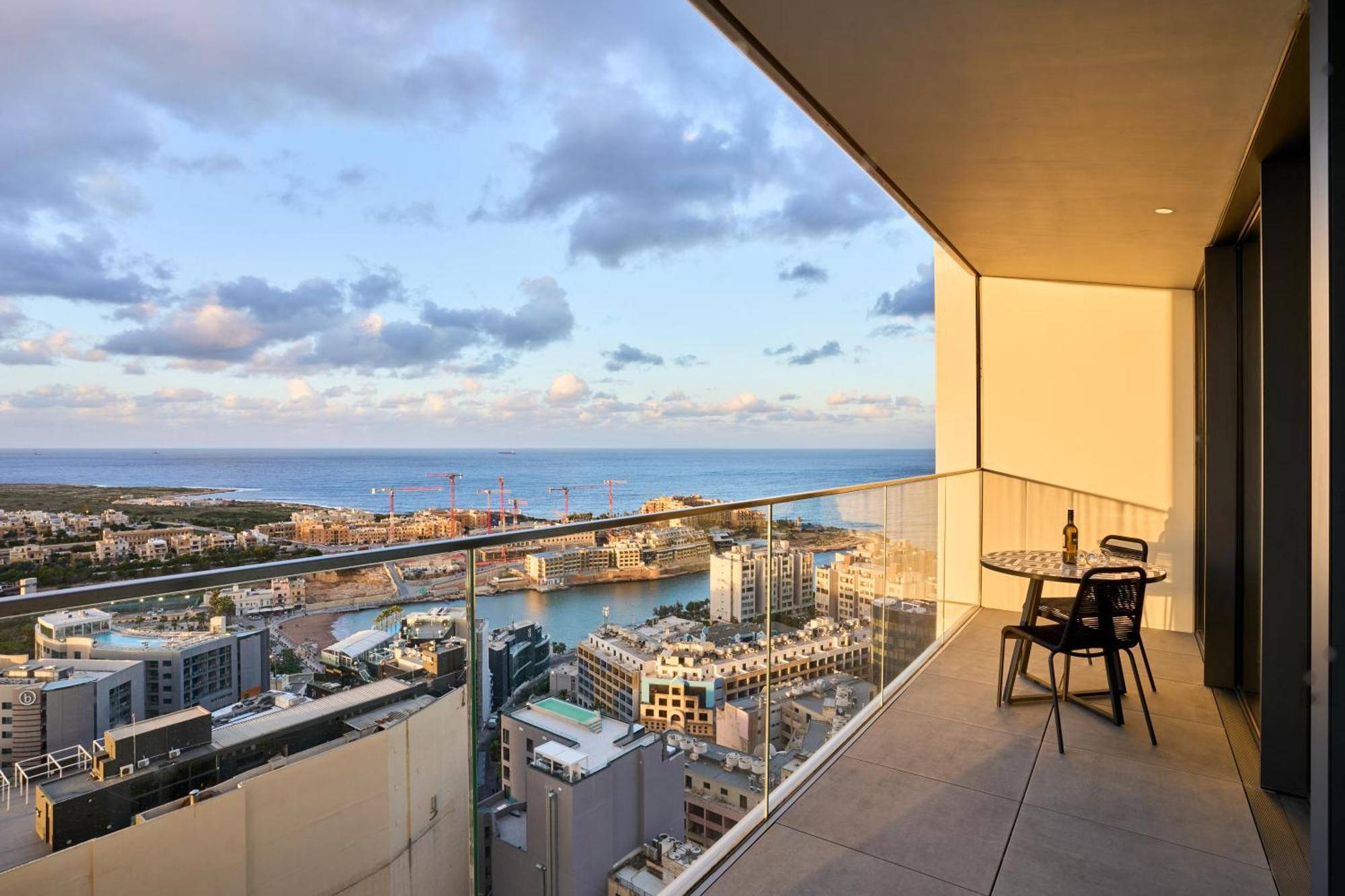 Stunning Seaview Mercury Tower - Luxurious Twin Units Apartment Saint Julian's